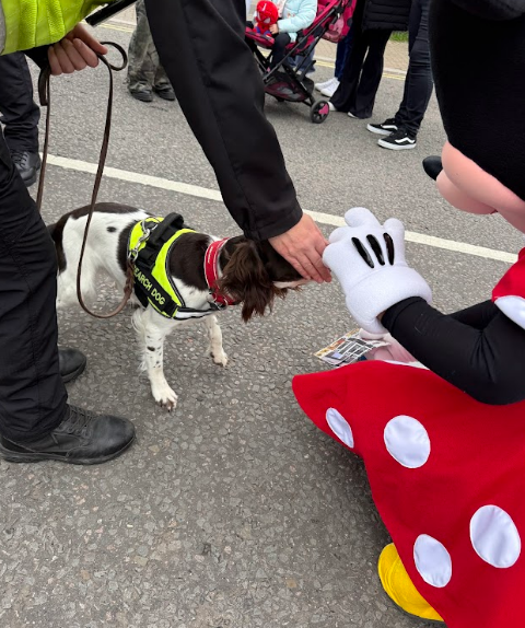Saffy Meeting Minne Mouse at Metheringham Fayre & Feast 2025